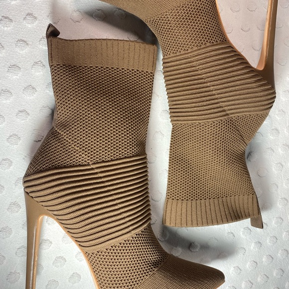 Cape Robbin Chantria Women's Sock Bootie Tan - Picture 9 of 16